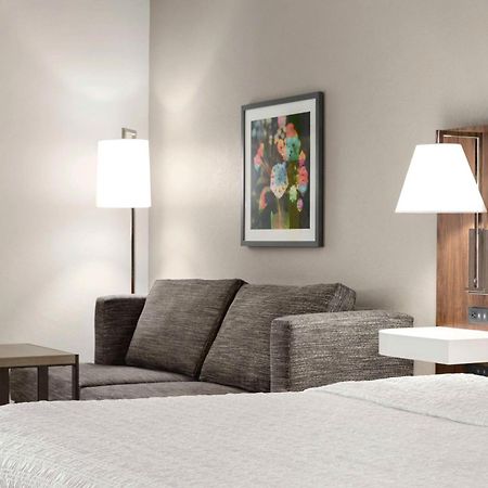 Hampton Inn Квакертаун Екстер'єр фото
