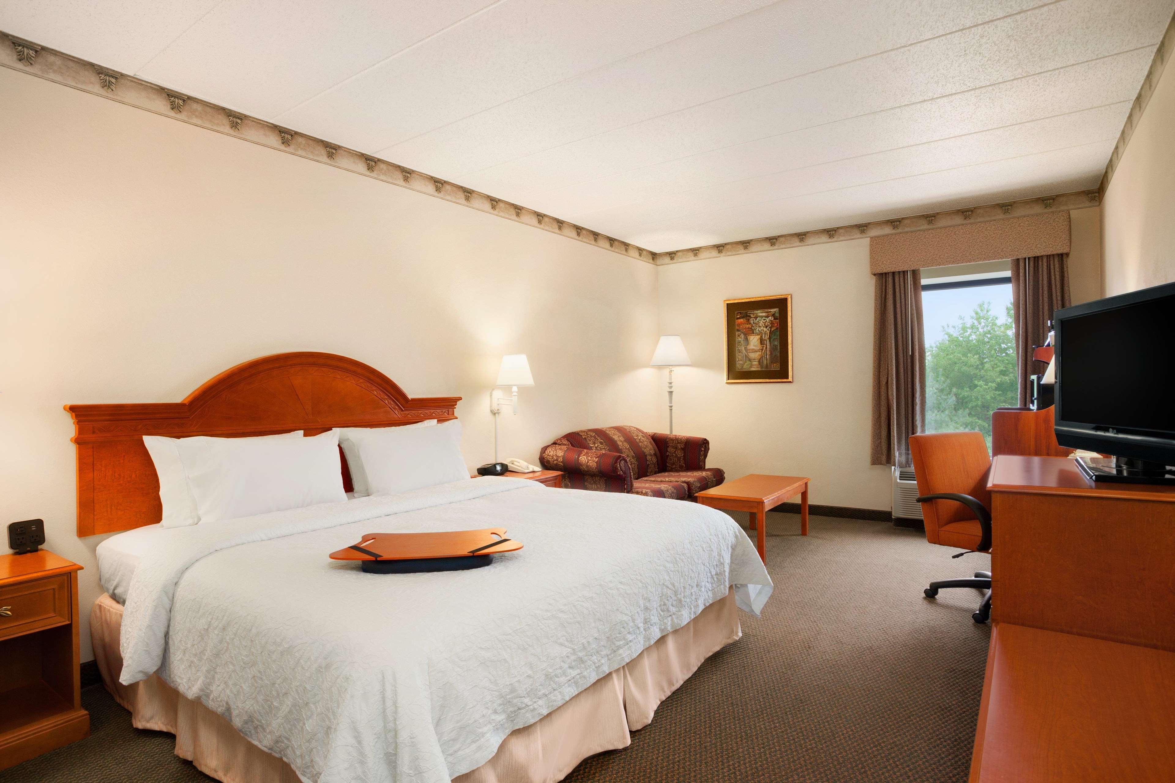 Hampton Inn Квакертаун Екстер'єр фото