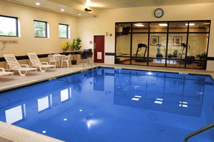 Hampton Inn Квакертаун Екстер'єр фото