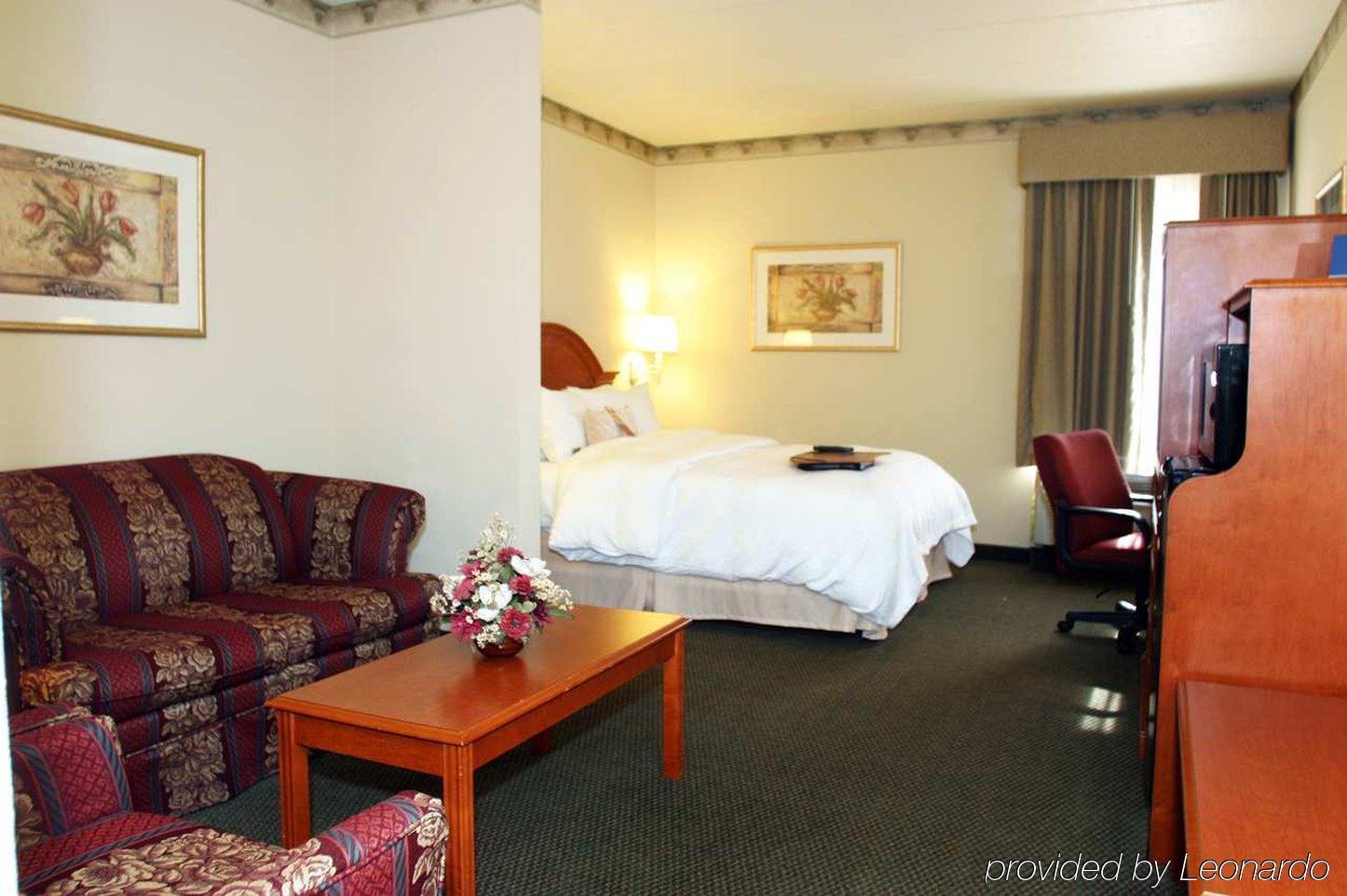 Hampton Inn Квакертаун Номер фото